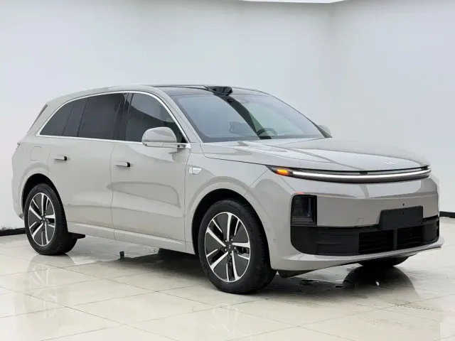 Li Auto L6 — Фото автомобиля 3