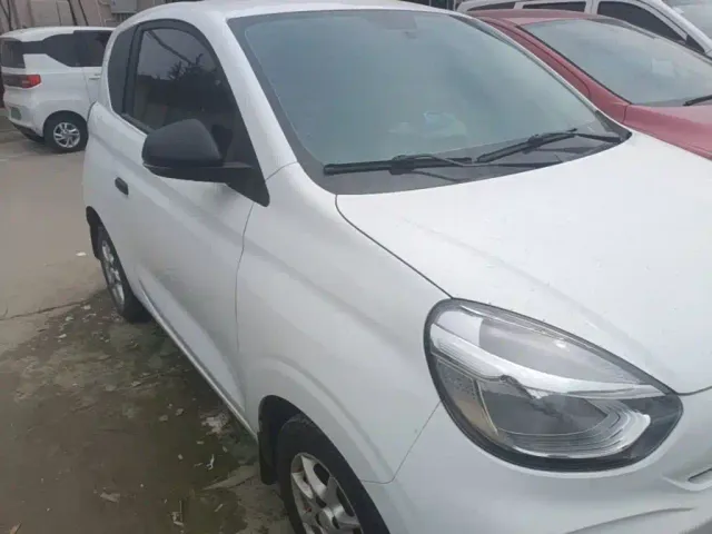 Roewe Clever — Фото автомобиля 3