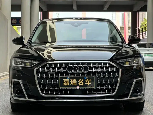Audi A8 — Фото автомобиля 2