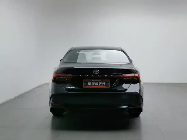 Toyota Avalon — Фото автомобиля 4