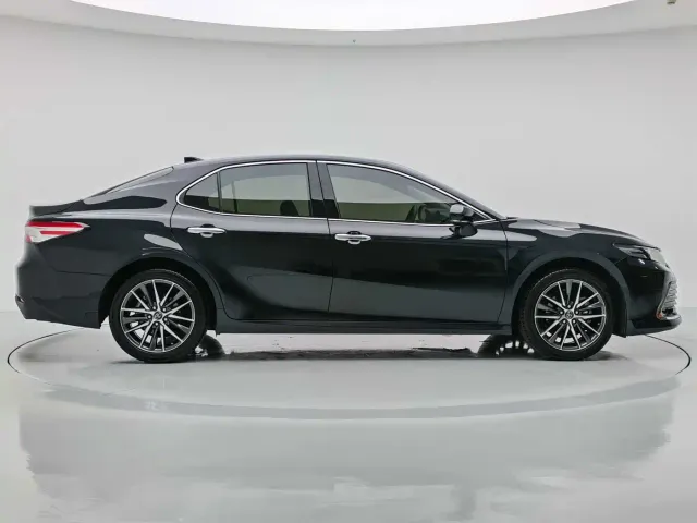 Toyota Camry — Фото автомобиля 12