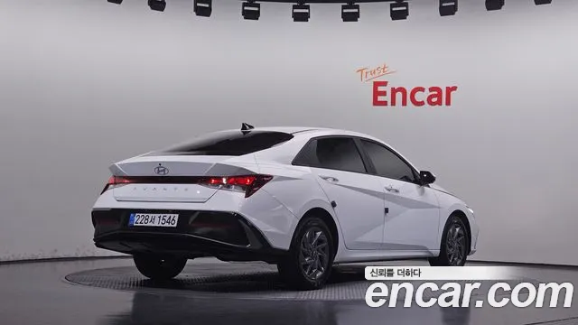 Hyundai Avante — Фото автомобиля 2