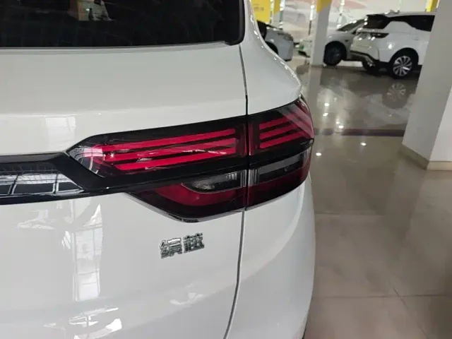 Geely Binyue — Фото автомобиля 23