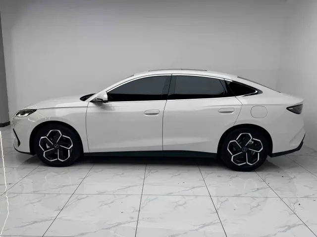 BYD Seal 06 — Фото автомобиля 16