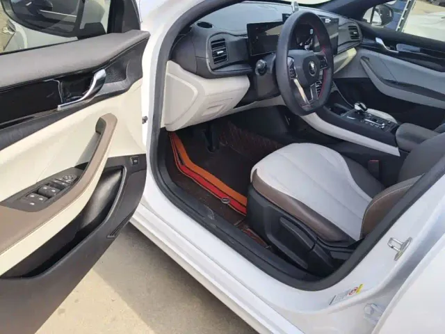 BYD Qin PLUS — Фото автомобиля 15