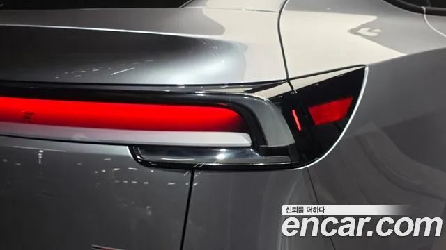 Tesla Model Y — Фото автомобиля 20