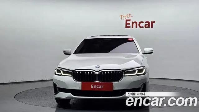 BMW 5-Series 5 серия (G30) 530i xDrive Luxury — Фото автомобиля 3