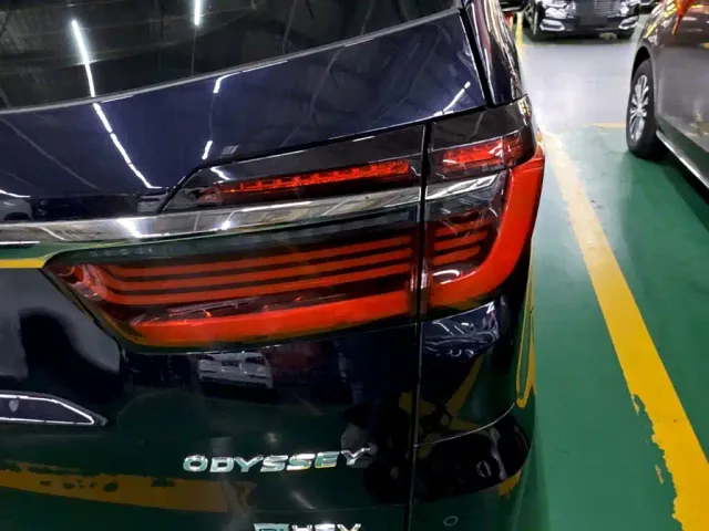 Honda Odyssey — Фото автомобиля 7