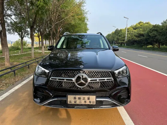 Mercedes-Benz GLE-Class — Фото автомобиля 2