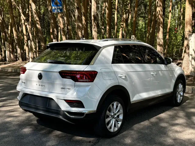Volkswagen T-Roc — Фото автомобиля 4