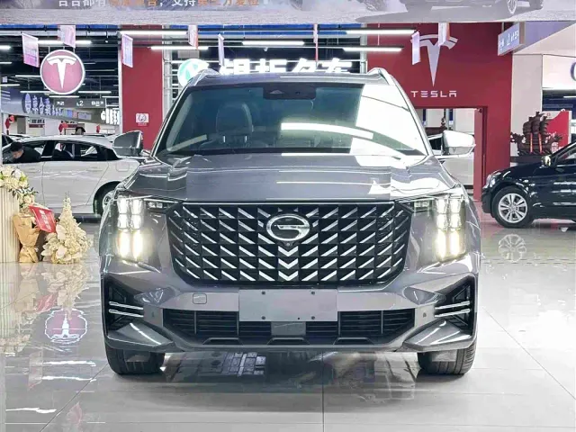 GAC Trumpchi GS8 — Фото автомобиля 3