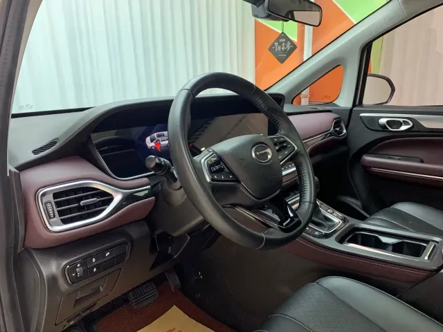 GAC Trumpchi M6 — Фото автомобиля 7