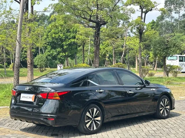 Nissan Teana — Фото автомобиля 9