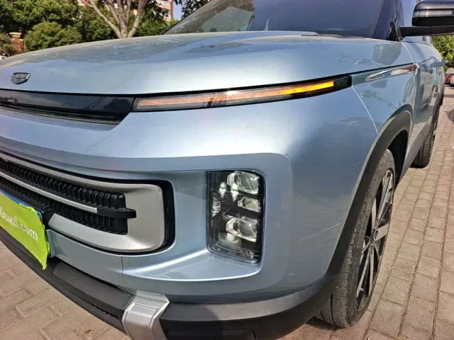 Geely ICON — Фото автомобиля 23