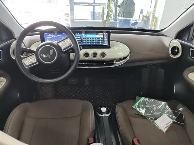 Wuling Bingo — Фото автомобиля 9