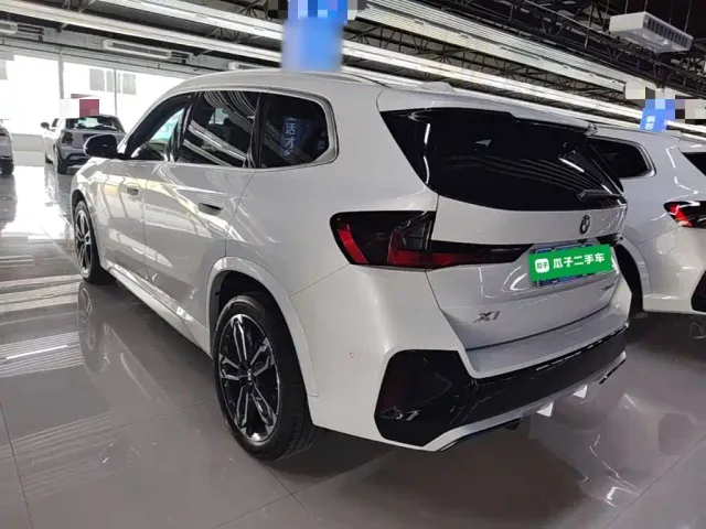BMW X1 — Фото автомобиля 4