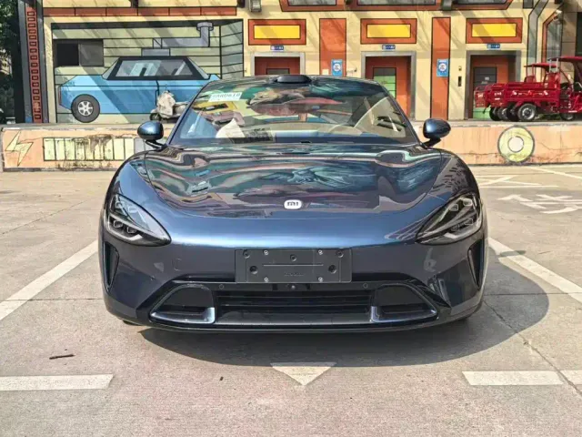 Xiaomi SU7 — Фото автомобиля 2