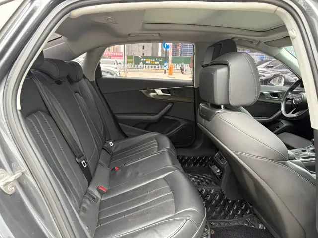 Audi A4L — Фото автомобиля 18