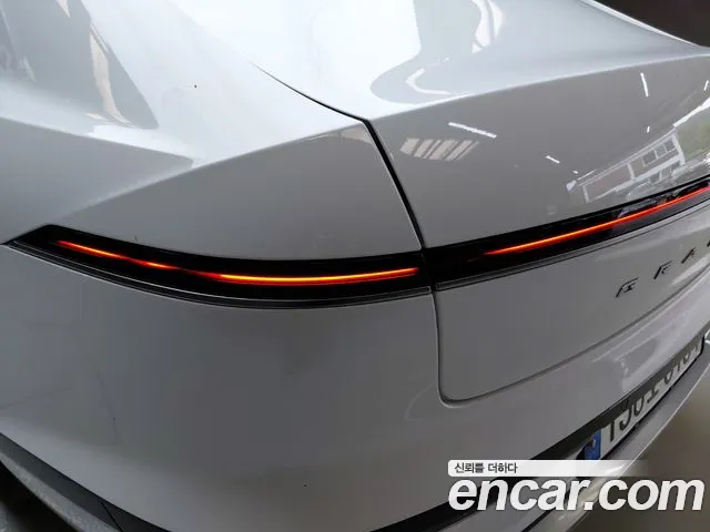 Hyundai Grandeur Grandeur (GN7) 2.5 Бензин 2WD — Фото автомобиля 23