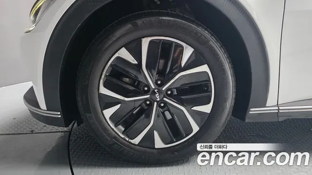 Kia EV6 — Фото автомобиля 5