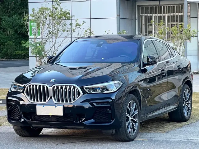 Фотография автомобиля — BMW X6