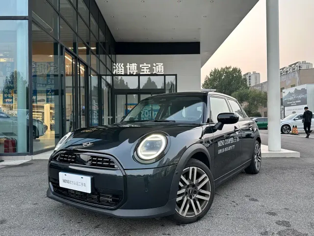 MINI Hatch — Фото автомобиля 4