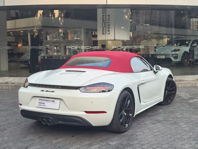 Porsche 718 — Фото автомобиля 21