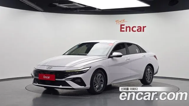 Фотография автомобиля — Hyundai Avante CN7