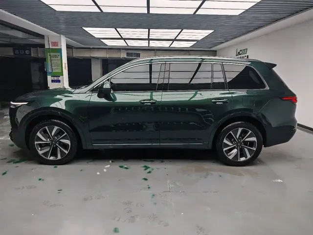Li Auto ONE — Фото автомобиля 3