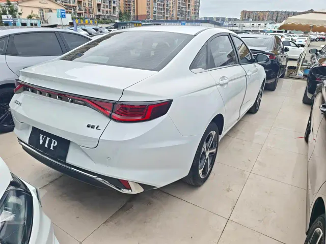 Geely Emgrand L — Фото автомобиля 19