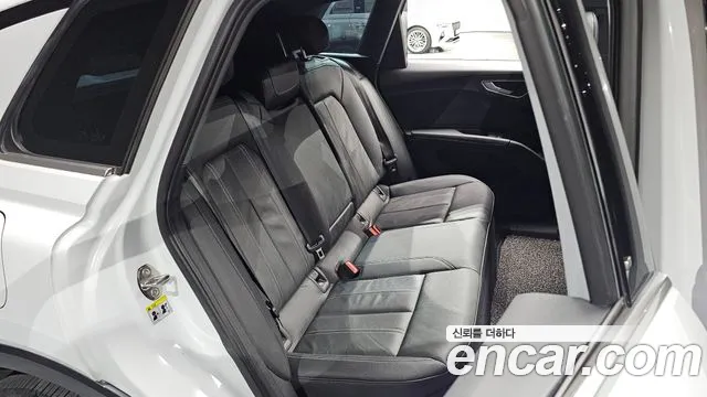 Audi Q4 e-tron F4 — Фото автомобиля 17