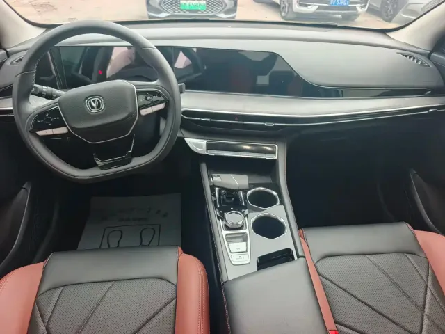Changan Eado — Фото автомобиля 11