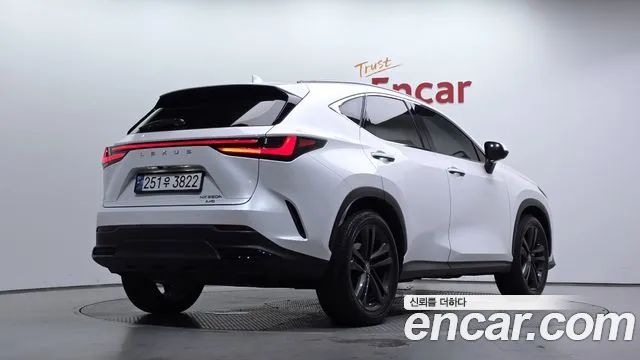 Lexus NX — Фото автомобиля 2