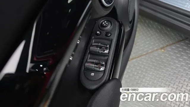 Mini Cooper Cooper 5 дверей Classic — Фото автомобиля 9