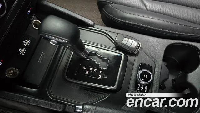 KG_Mobility_Ssangyong Rexton Новый Rexton Sport Khan Дизель 2.2 4WD — Фото автомобиля 9