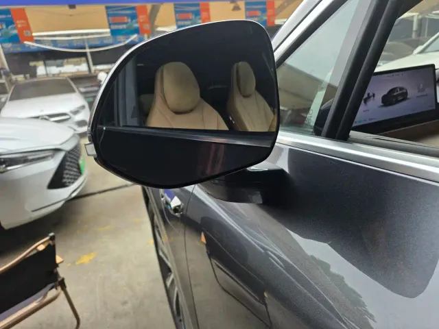 Zhijie Luxeed R7 2024 Pure Electric 802km Max — Фото автомобиля 3