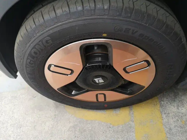 Baojun KiWi EV — Фото автомобиля 22