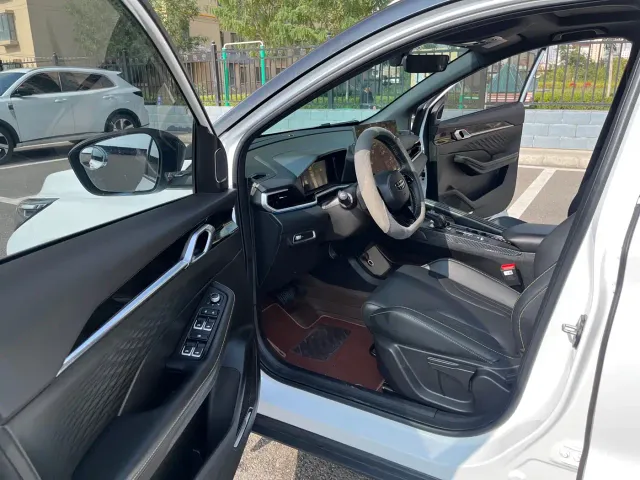 Geely Binyue — Фото автомобиля 4