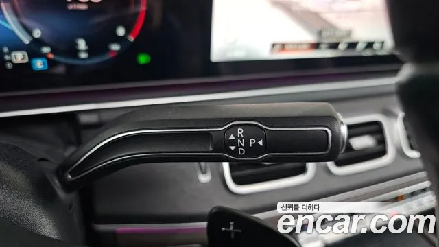 Mercedes-Benz GLS-Class — Фото автомобиля 9