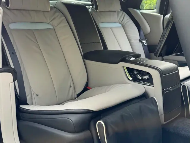 Rolls-Royce Ghost — Фото автомобиля 22