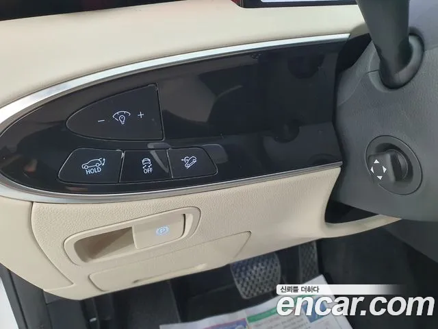 Genesis GV70 — Фото автомобиля 11