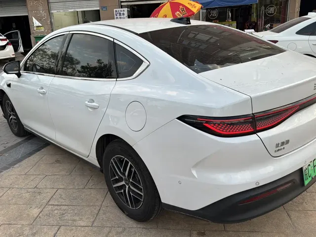 BYD Seal 05 DM-i — Фото автомобиля 6