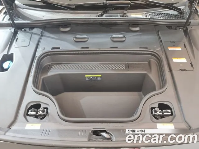 Audi A6 e-tron — Фото автомобиля 6