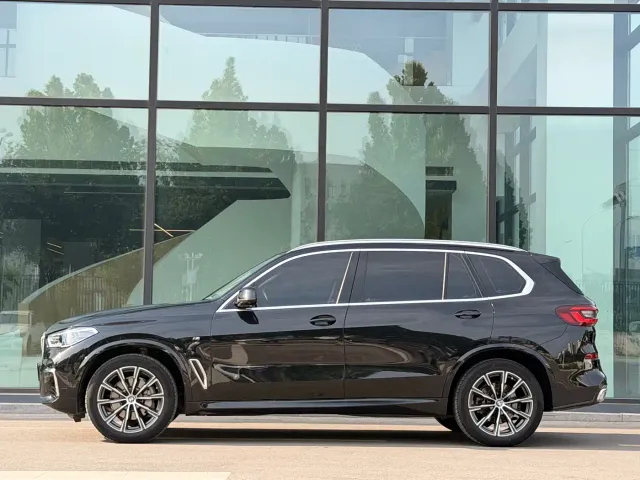 BMW X5 — Фото автомобиля 2