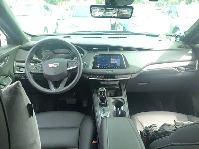 Cadillac XT4 — Фото автомобиля 9