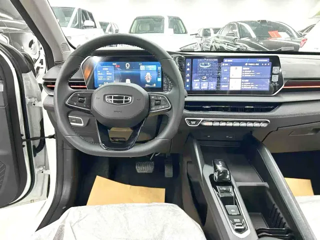 Geely Binrui — Фото автомобиля 9