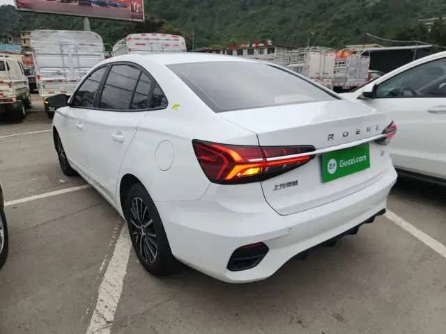 Roewe i5 — Фото автомобиля 22