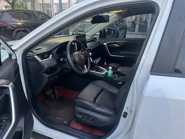 Toyota Wildlander — Фото автомобиля 5