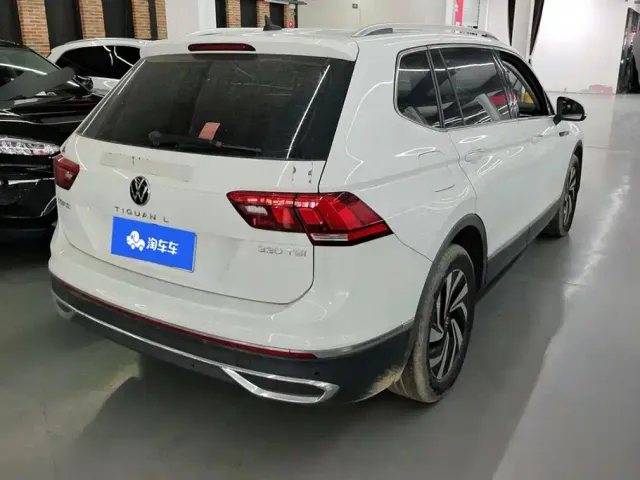 Volkswagen Tiguan L — Фото автомобиля 3