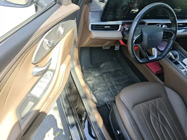 Chery Arrizo 8 — Фото автомобиля 12